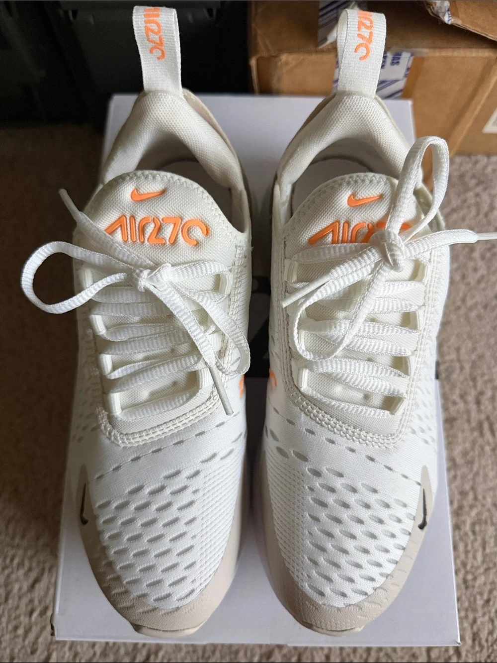 Nike- W Air Max 270